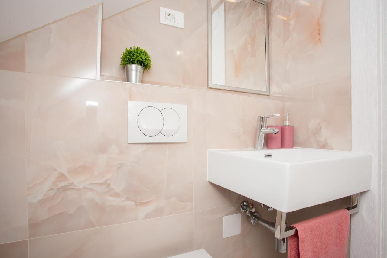 Beach Apartment Renco Sumpetar Extérieur photo