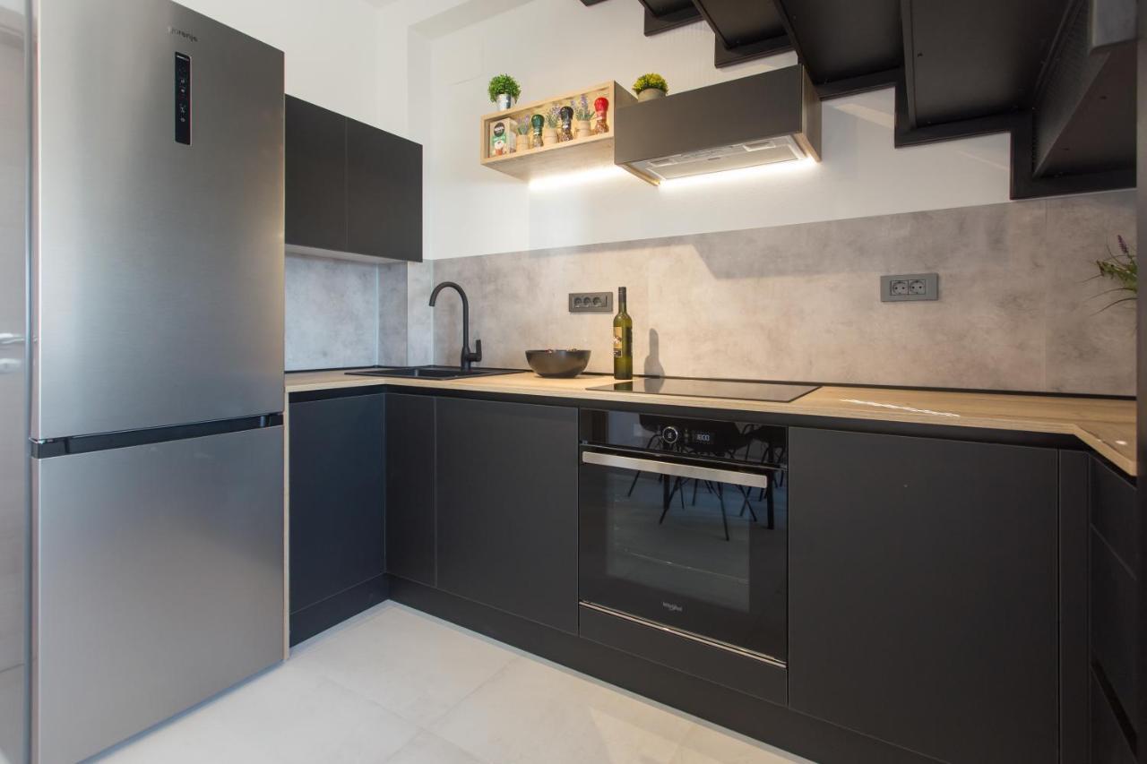 Beach Apartment Renco Sumpetar Extérieur photo